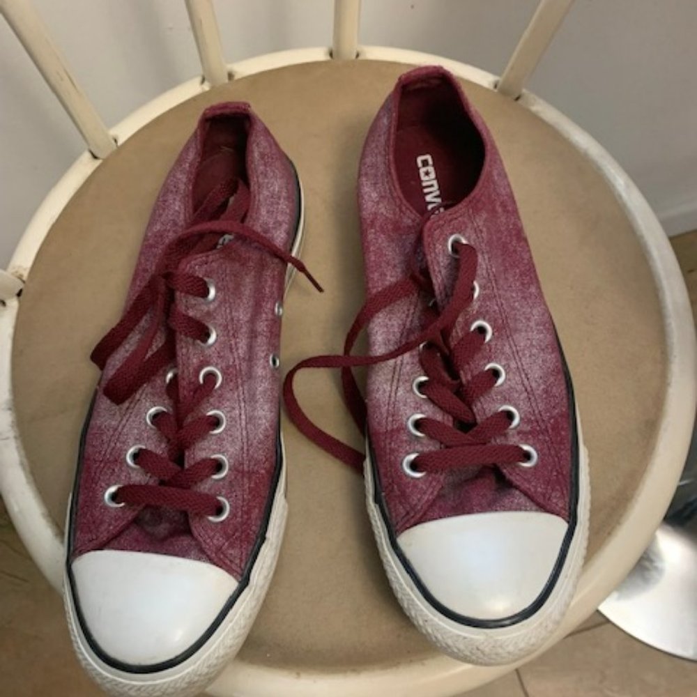 converse all star sneakers size 9